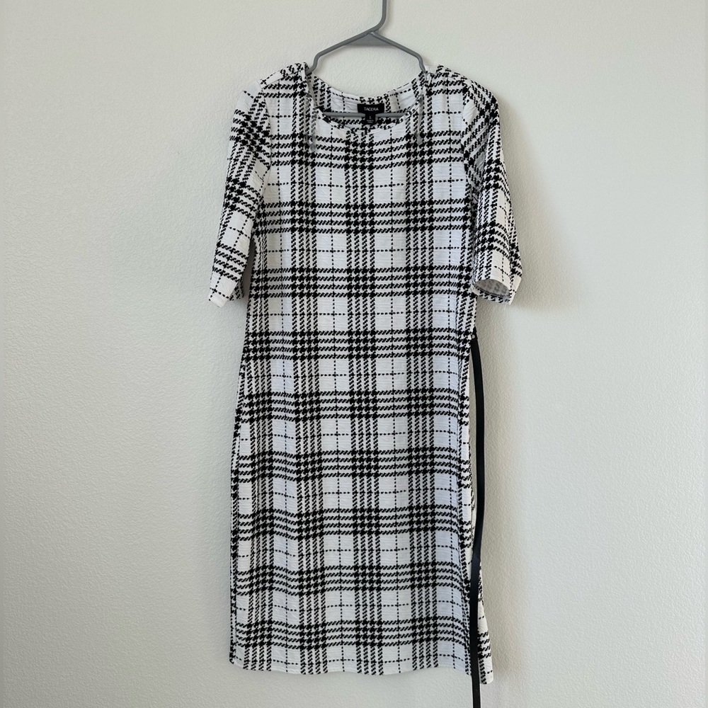 Plaid black & white business dress👗